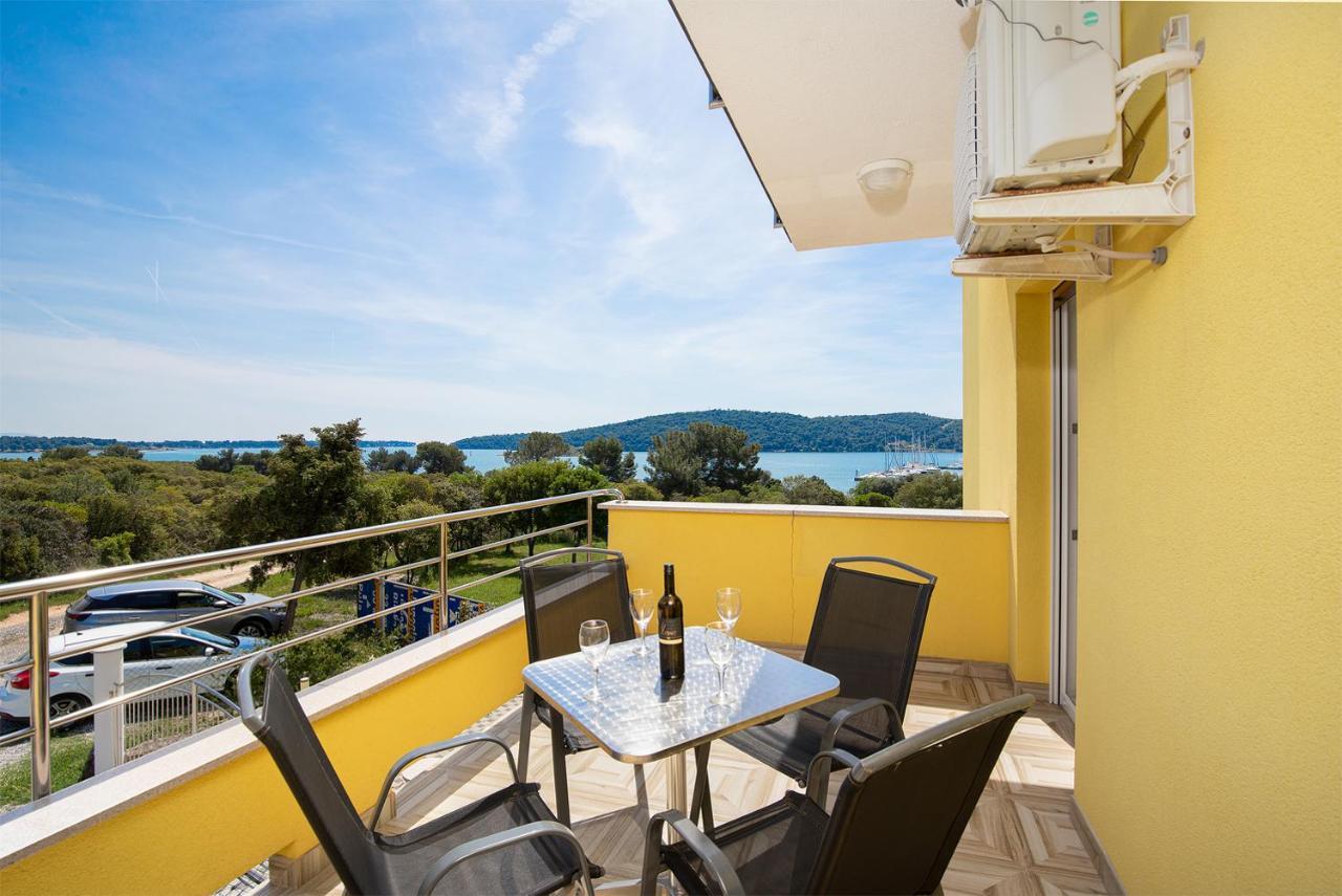 Apartmani Mirna Luka โปแมร์ ภายนอก รูปภาพ