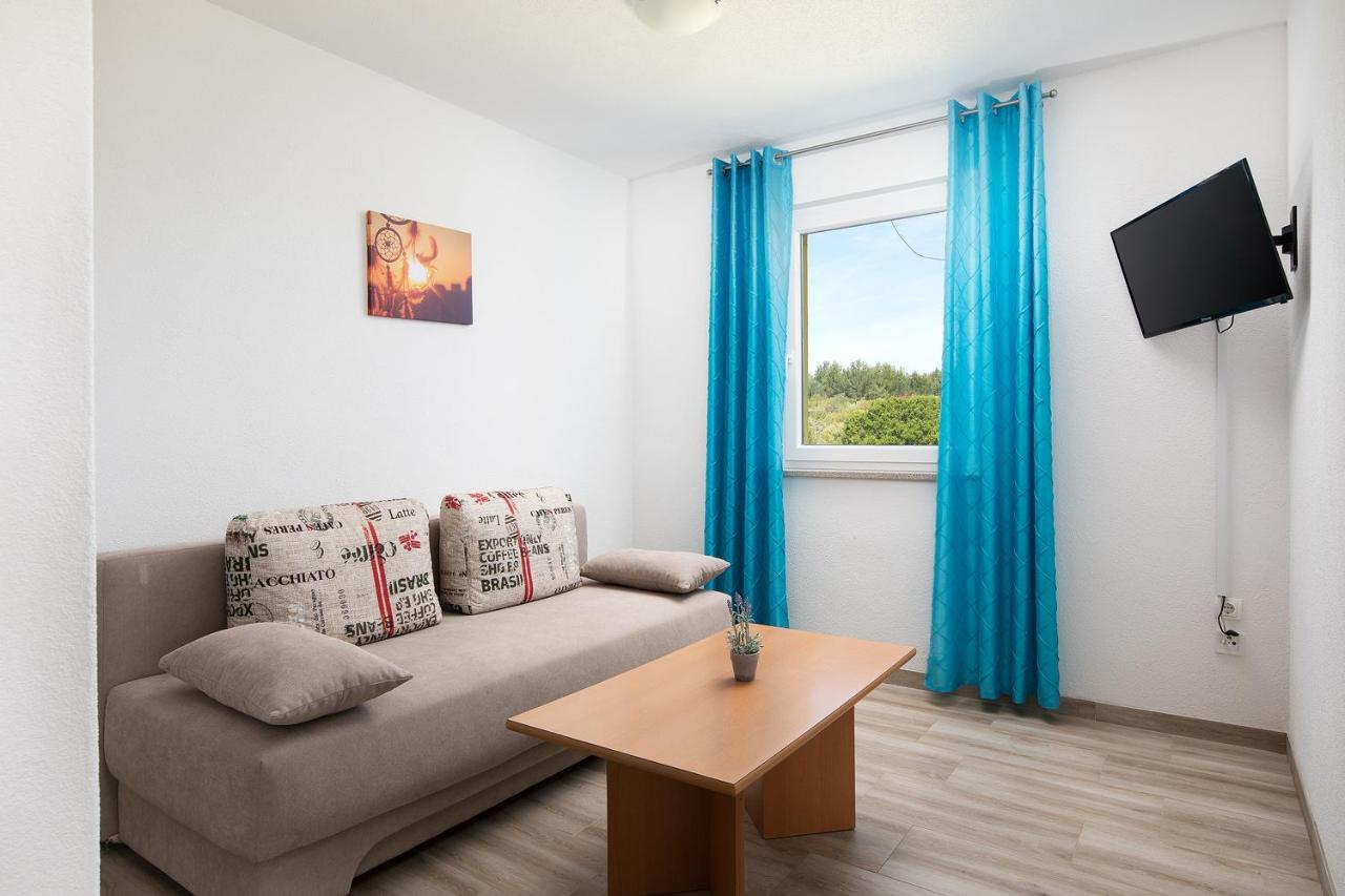 Apartmani Mirna Luka โปแมร์ ภายนอก รูปภาพ